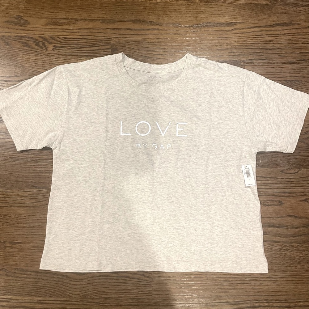 GAP Love Cropped T-Shirt NWT!!